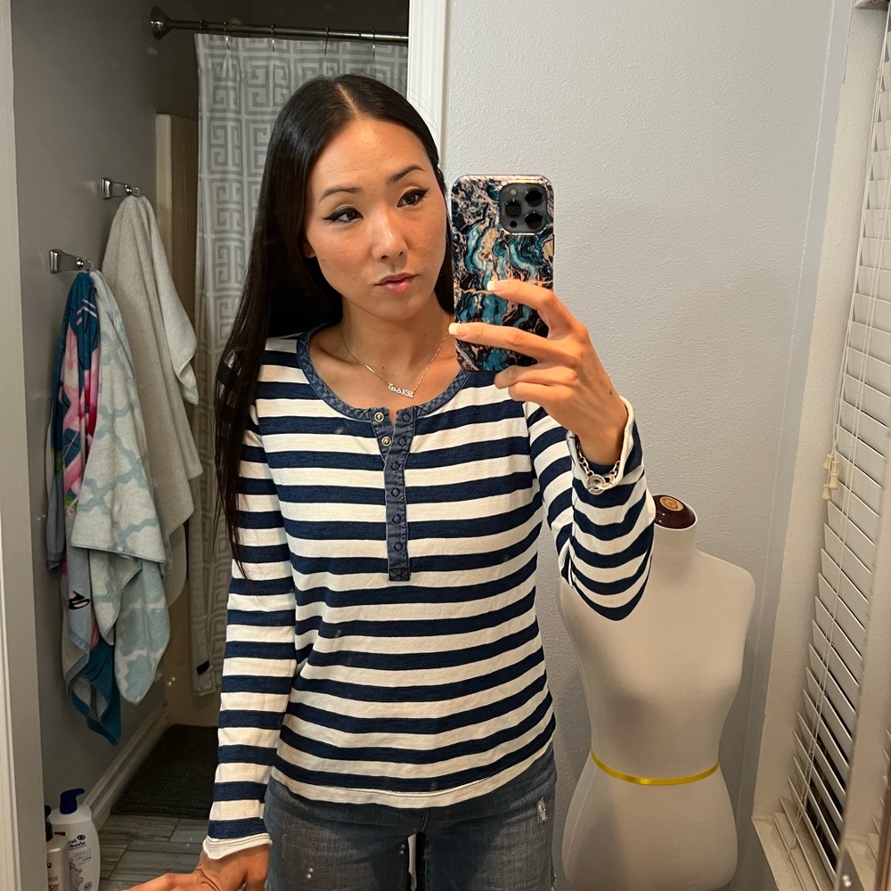 Nwot! Splendid Snap Button Striped Tee - image 4